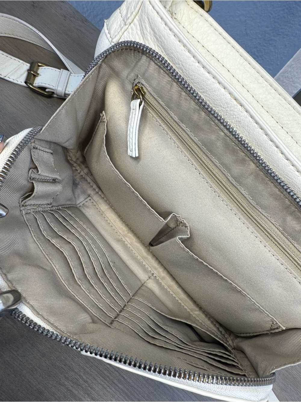 American Leather Co Marino Crossbody NEW W/O Tags Winter White 2 Straps - Picture 8 of 16